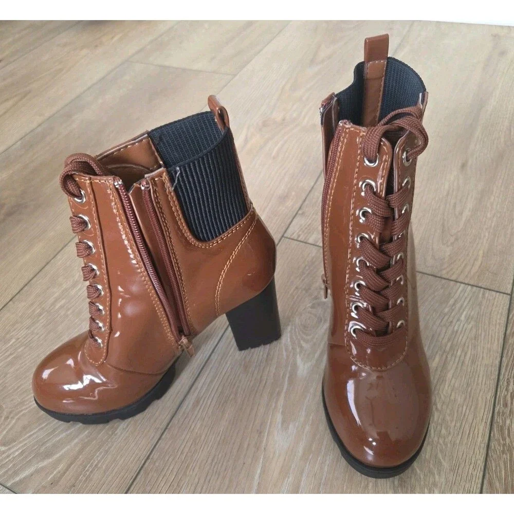 Bamboo womens boots 5  1/2 (35)